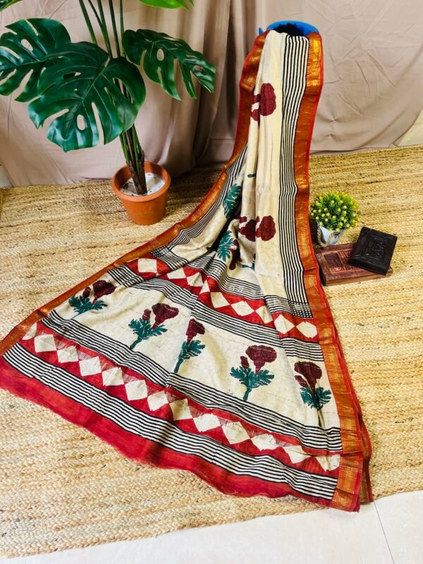 IMG_7447.JPG Red & Cream with Flower Motif Bagru