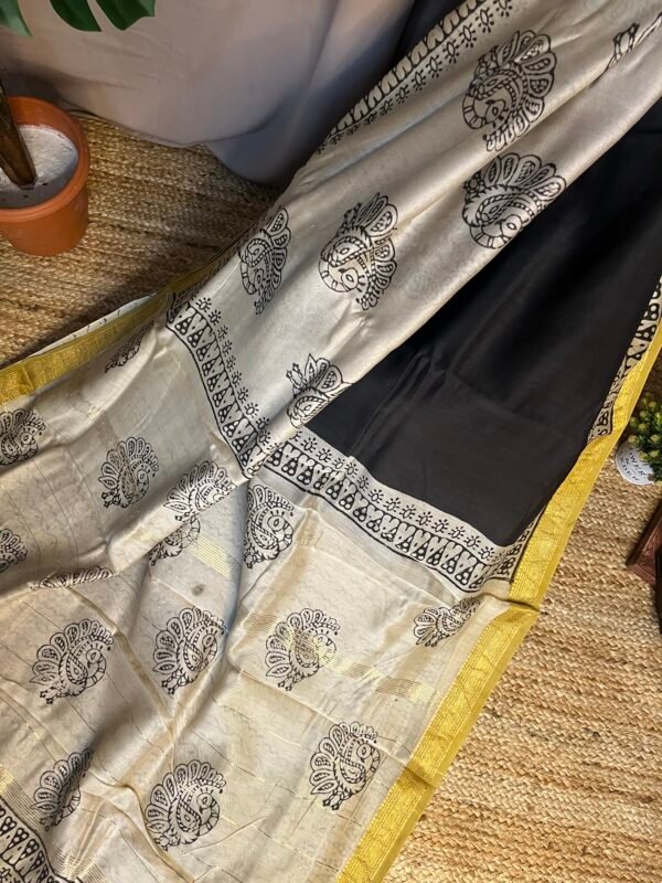 Peacock Motif Bagru Print Saree