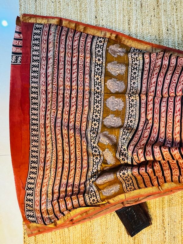 IMG_7835.JPG Red Buti Handprint Chanderi Silk Cotton Bagru